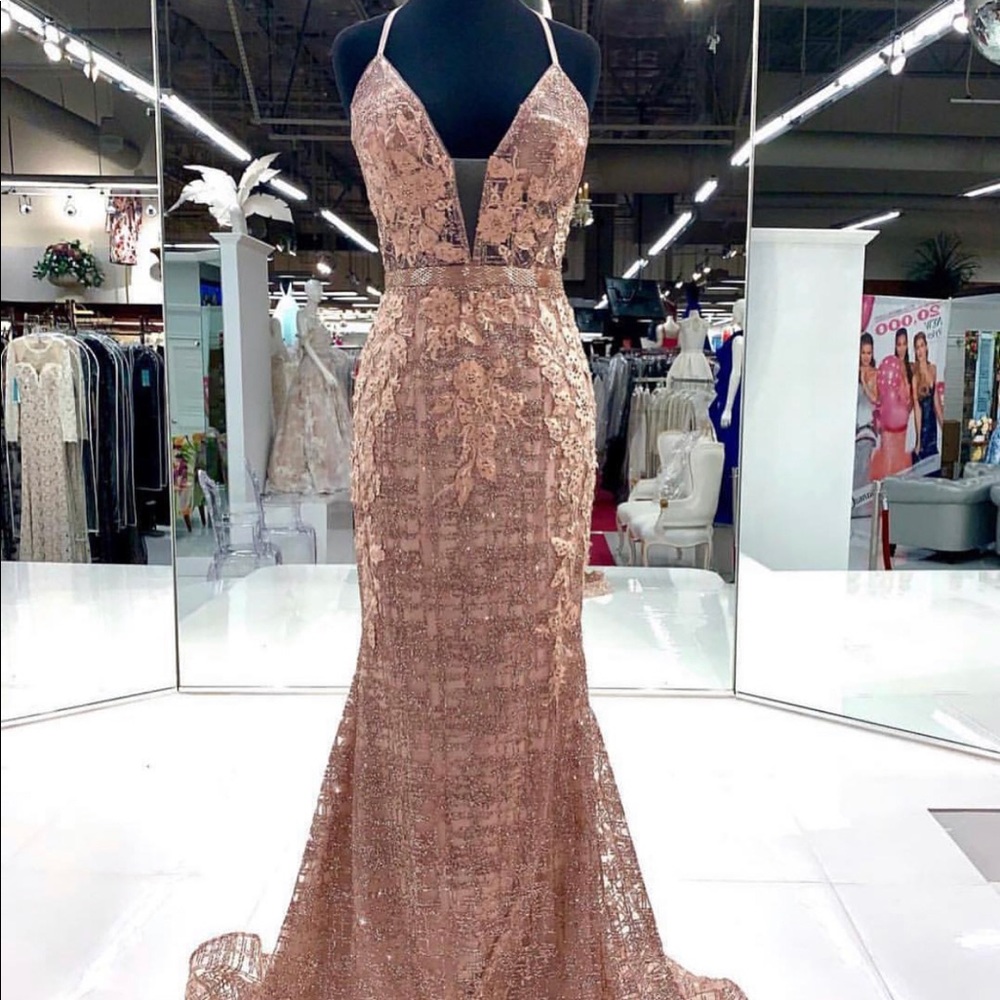 Beautiful Jovani dress ✨✨✨